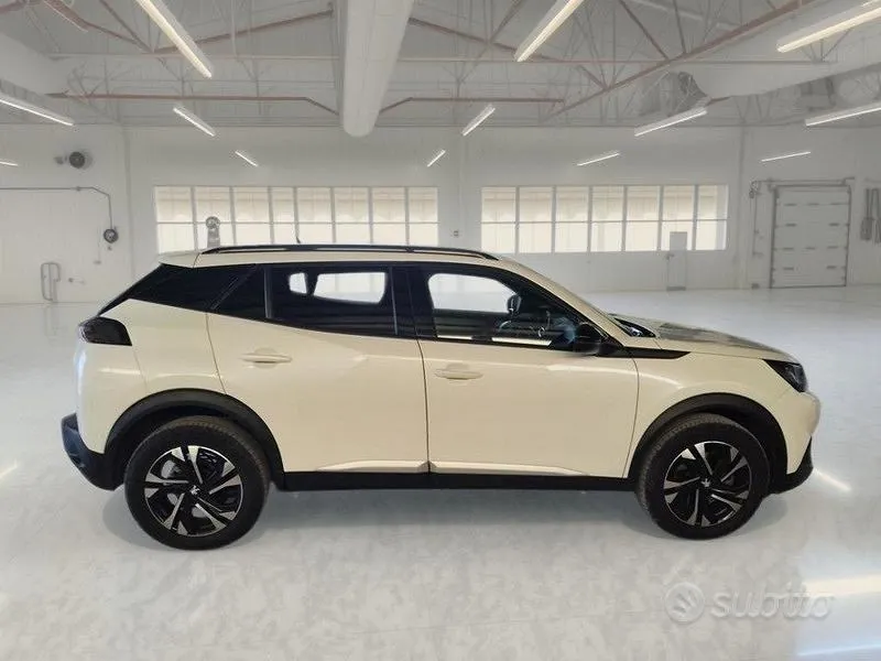 Peugeot 2008 2023 photo 3