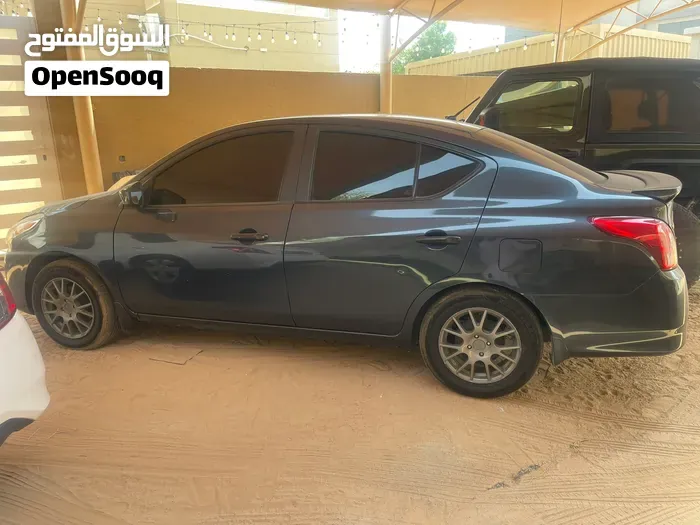 Nissan Versa 2017 photo 2