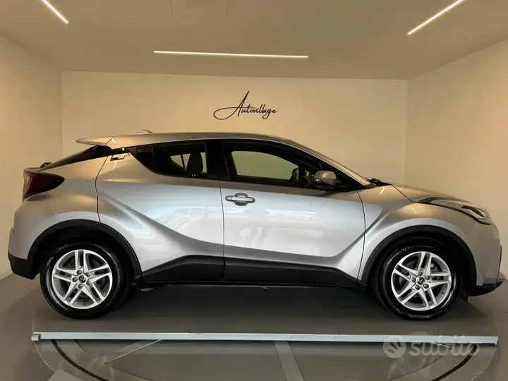 Toyota C-Hr 2023 photo 4