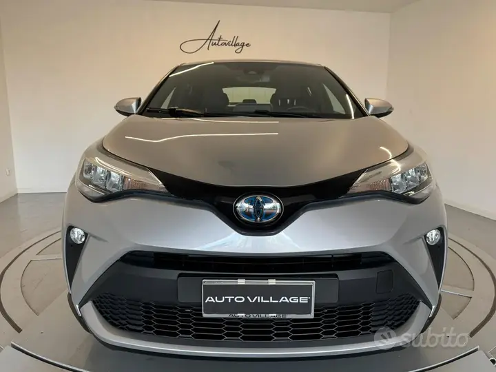 Toyota C-Hr 2023 photo 2