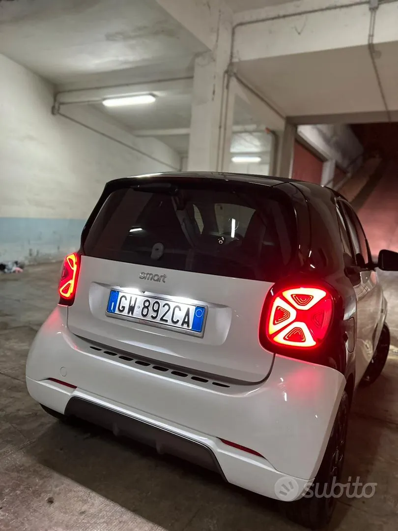 Smart Fortwo 2024 photo 4