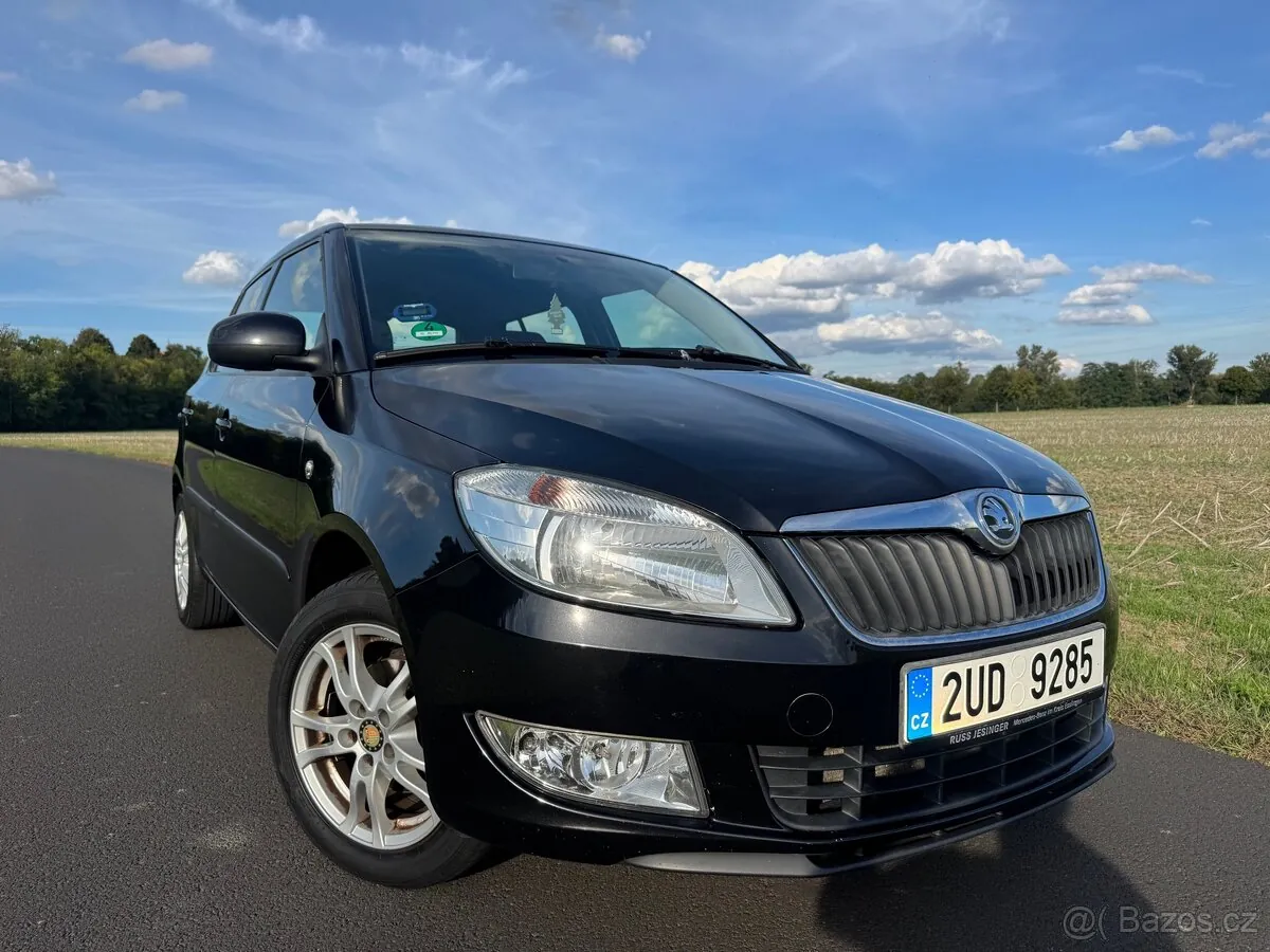 Skoda Fabia 2013 photo 2