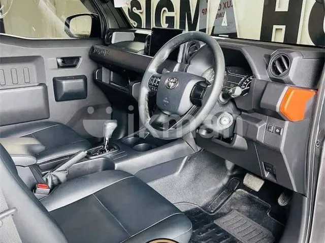Toyota Hilux 2024 photo 5