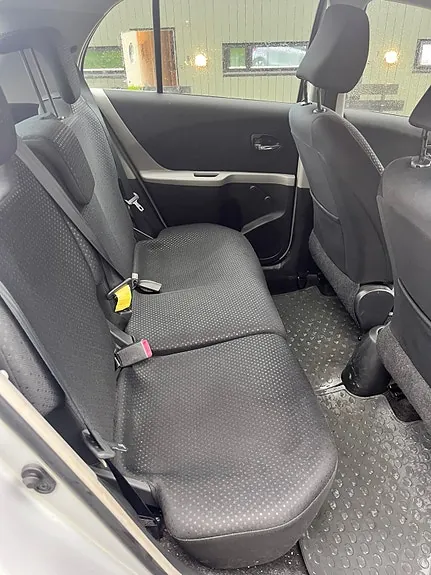 Toyota Yaris 2010 photo 5