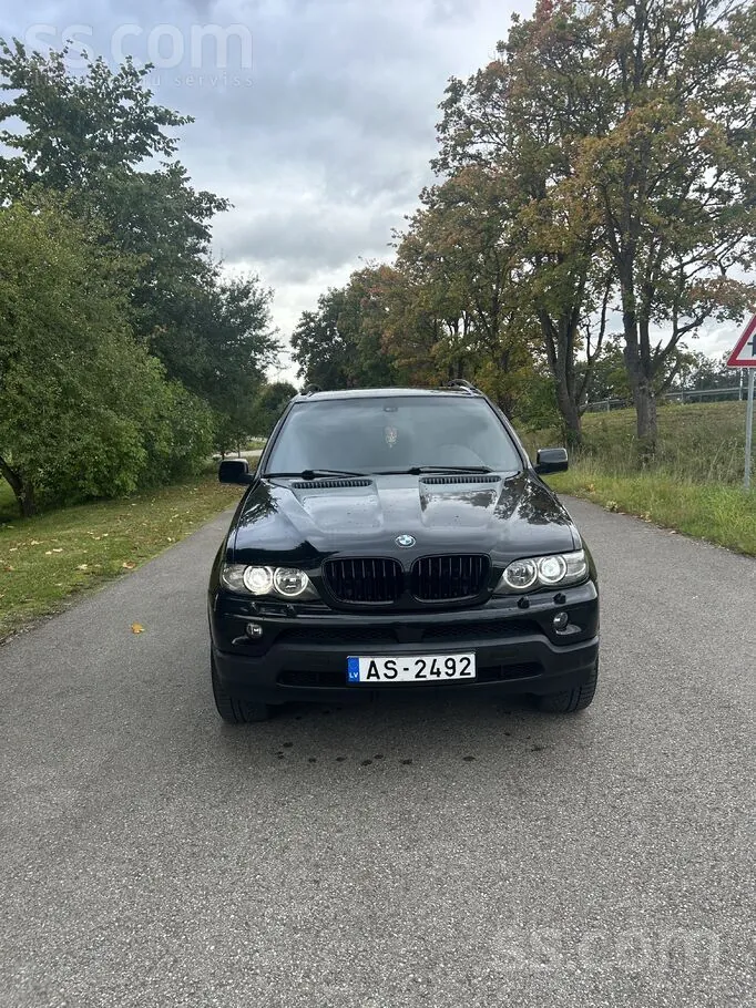 BMW X5 2004 photo 2
