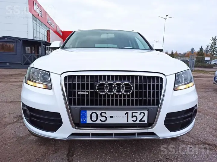 Audi Q5 2010 photo 2