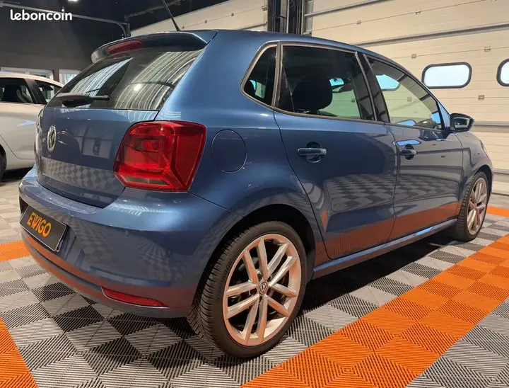 Volkswagen Polo 2017 photo 2