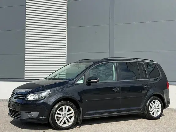 Volkswagen Touran 2017 photo 2