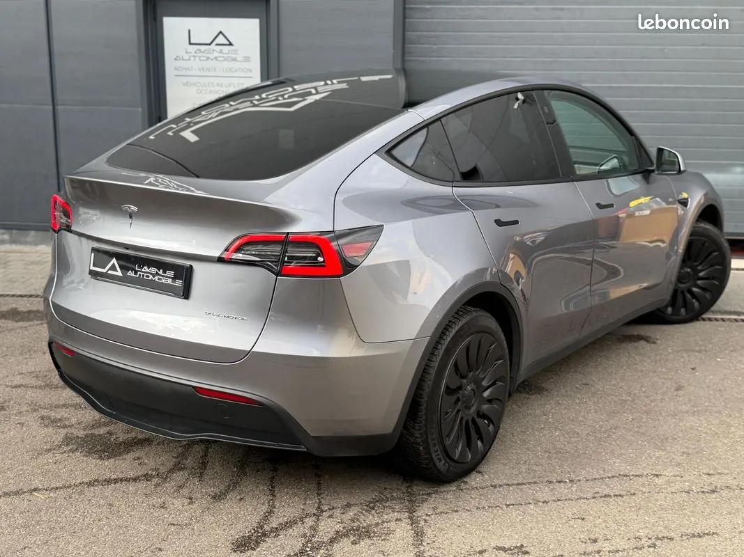 Tesla Model Y 2024 photo 5