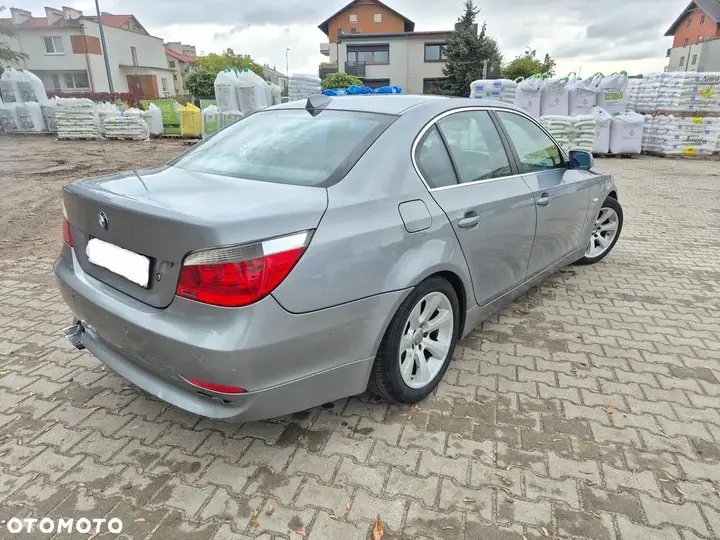 BMW 5 Series 2003 photo 4