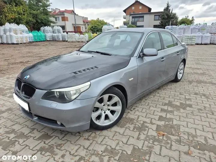 BMW 5 Series 2003 photo 2