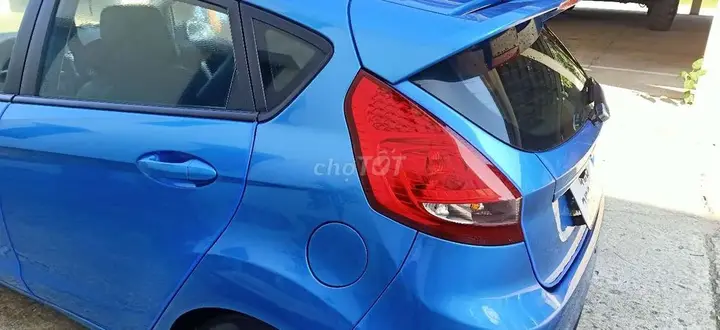 Ford Fiesta 2011 photo 4