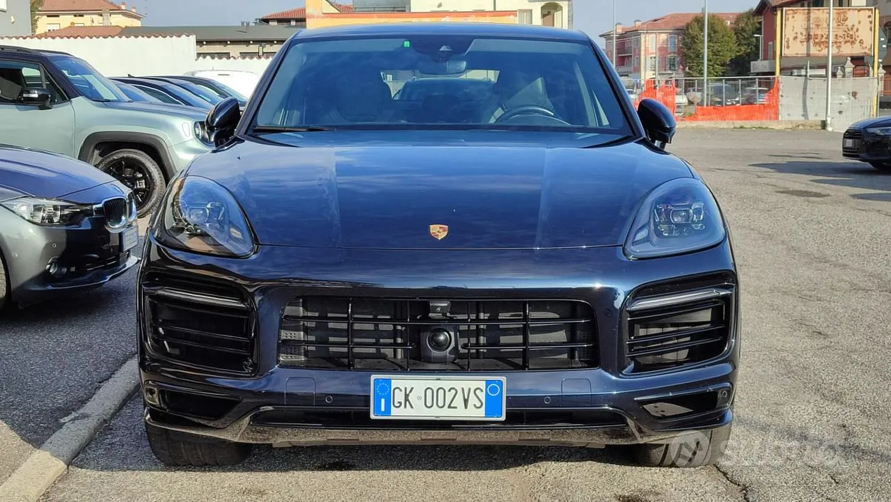 Porsche Cayenne 2022 photo 2