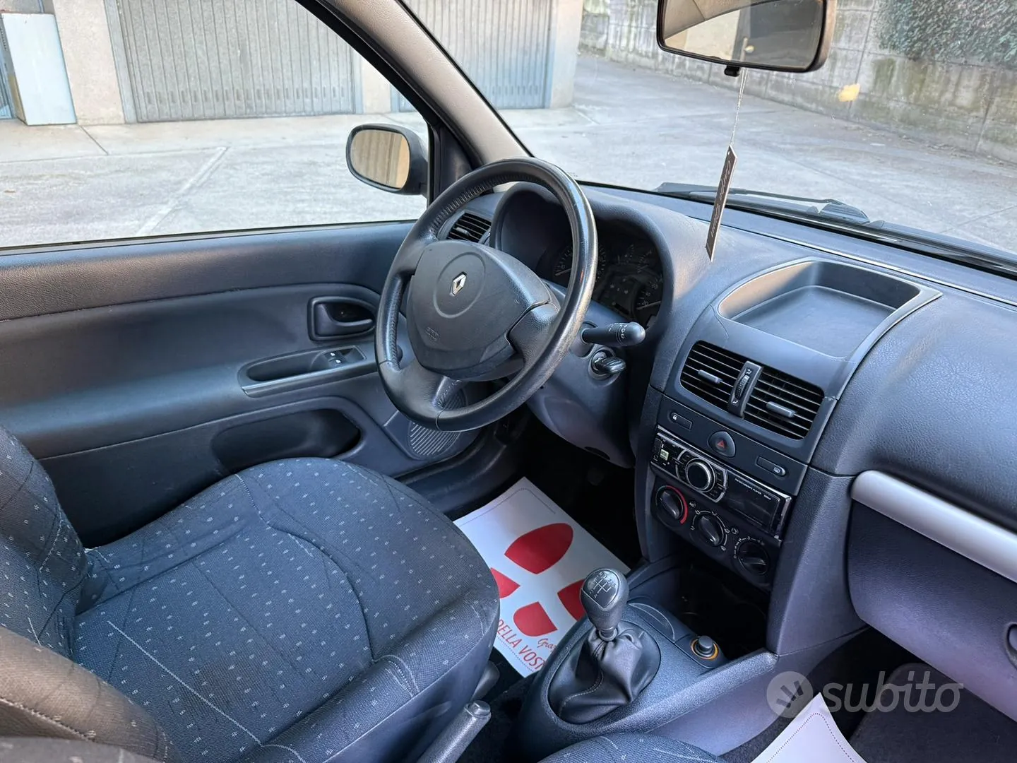 Renault Clio 2003 photo 4