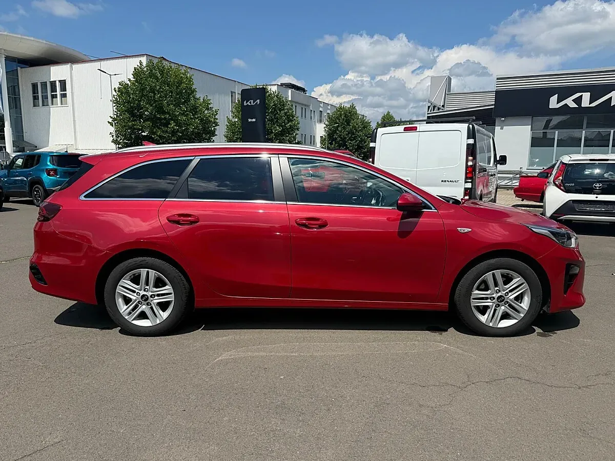 Kia Ceed 2022 photo 2