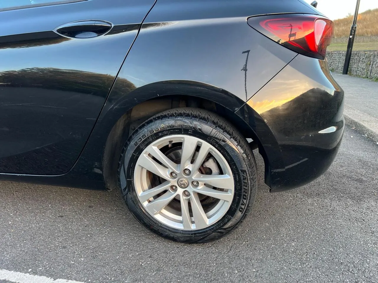 Vauxhall Astra 2017 photo 4
