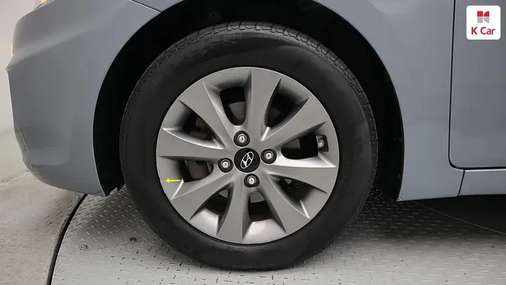 Hyundai Accent 2018 photo 5
