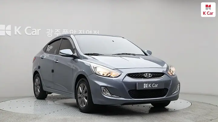 Hyundai Accent 2018 photo 3