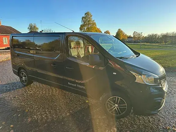 Renault Trafic 2017 photo 2