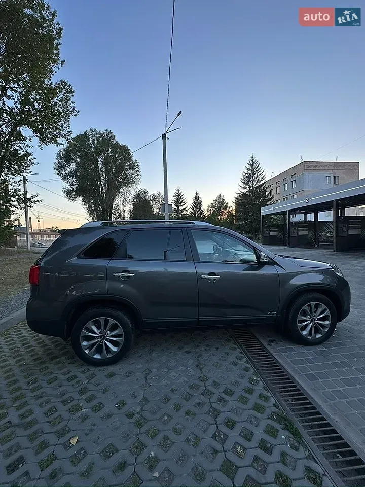 Kia Sorento 2013 photo 5