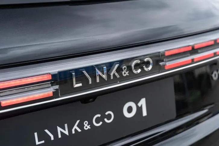 Lynk & Co 01