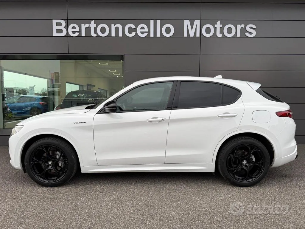 Alfa Romeo Stelvio 2022 photo 3