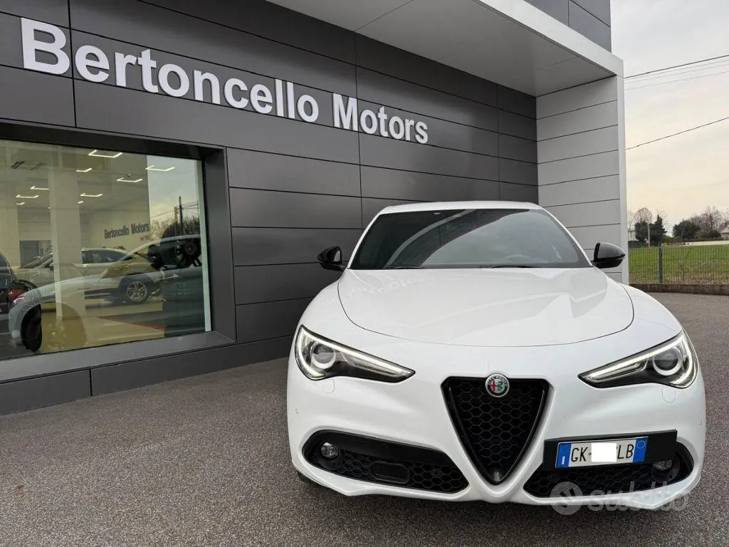 Alfa Romeo Stelvio 2022 photo 2
