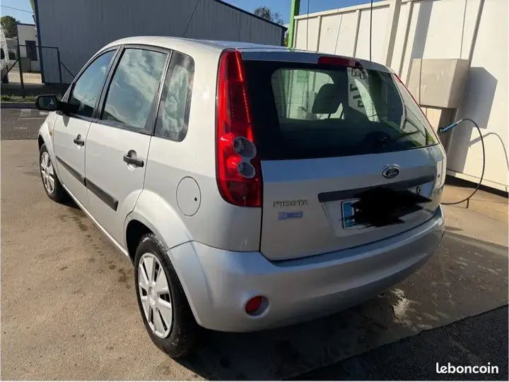 Ford Fiesta 2008 photo 2