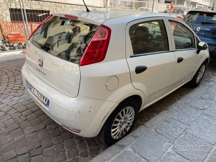 Fiat Punto 2016 photo 4