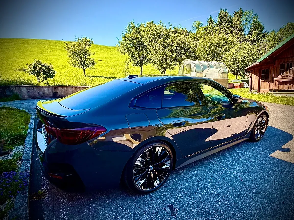BMW I4 2025 photo 3