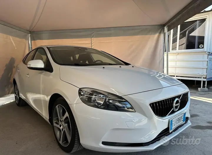 Volvo V40 2017 photo 3