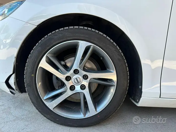 Volvo V40 2017 photo 5