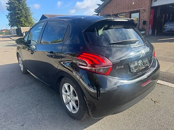 Peugeot 208 2016 photo 4