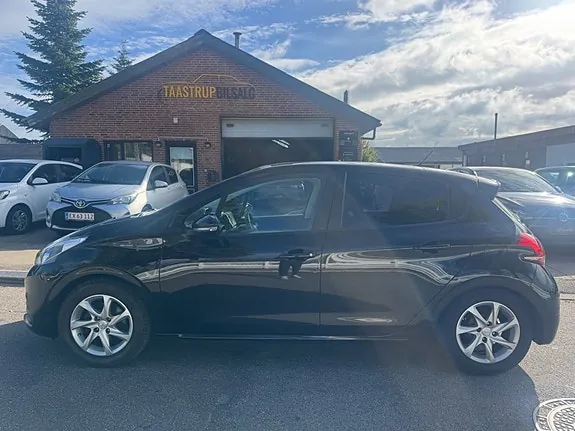 Peugeot 208 2016 photo 3