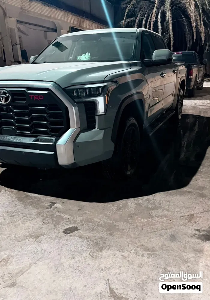 Toyota Tundra 2023 photo 2
