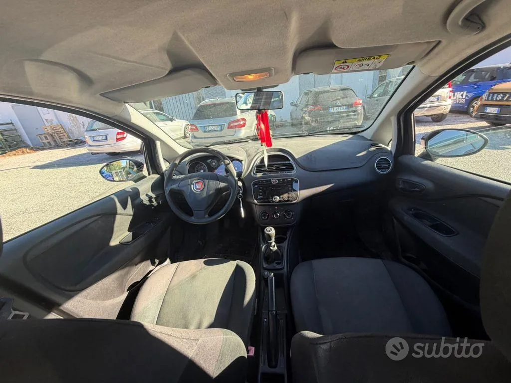 Fiat Punto 2015 photo 4