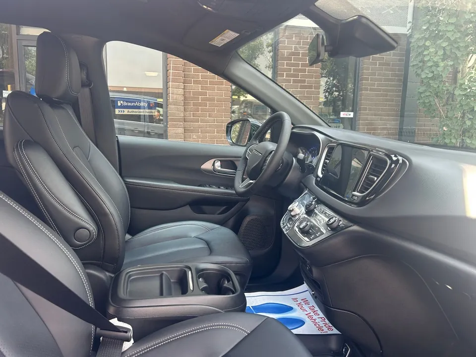 Chrysler Grand Caravan 2027 photo 4