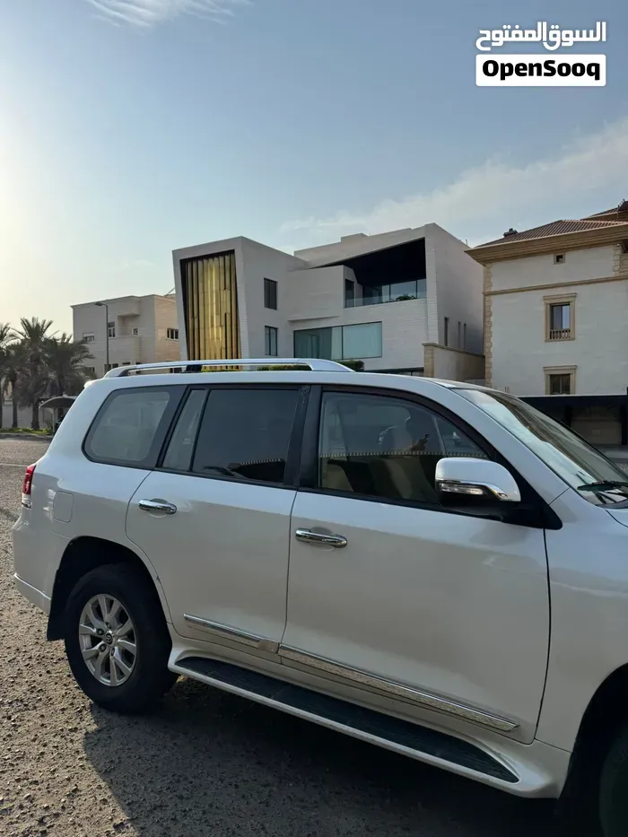 Toyota Land Cruiser 2016 photo 3