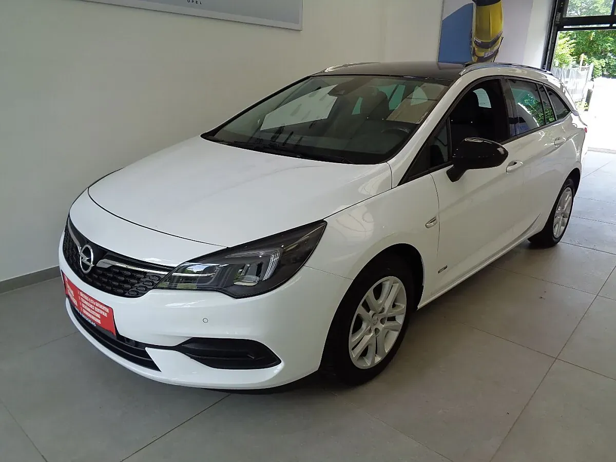 Opel Astra 2022 photo 2