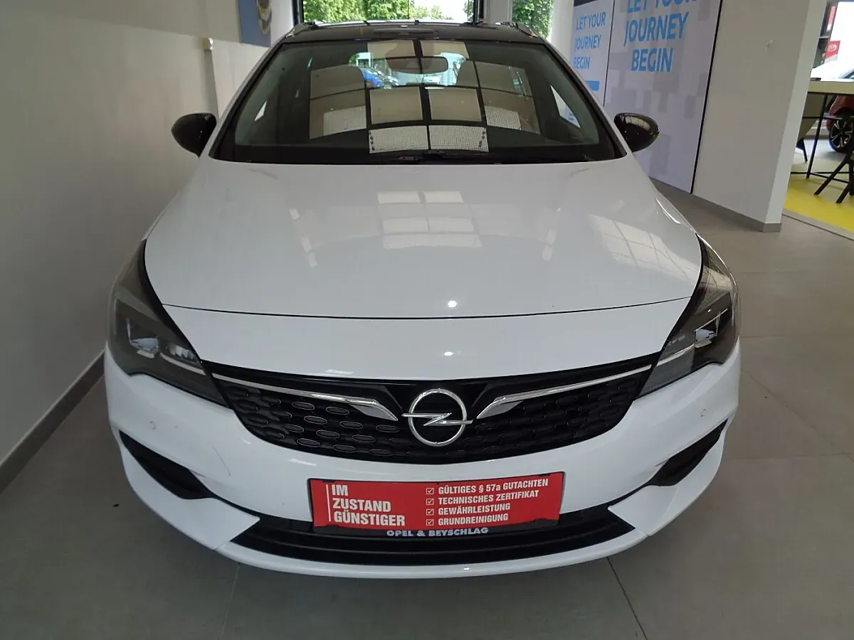 Opel Astra 2022 photo 3