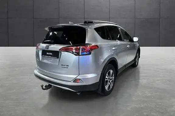 Toyota Rav4 2017 photo 5