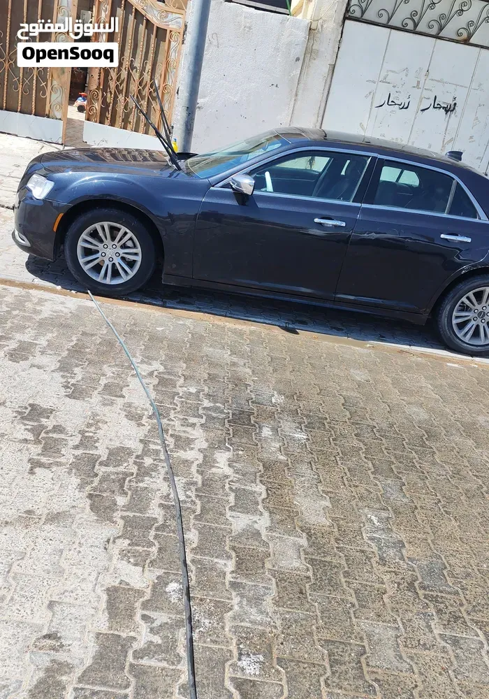 Chrysler 300 2015 photo 3