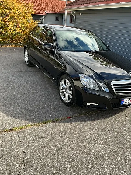 Mercedes-Benz E200 D 2010 photo 2
