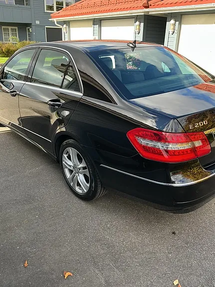 Mercedes-Benz E200 D 2010 photo 5