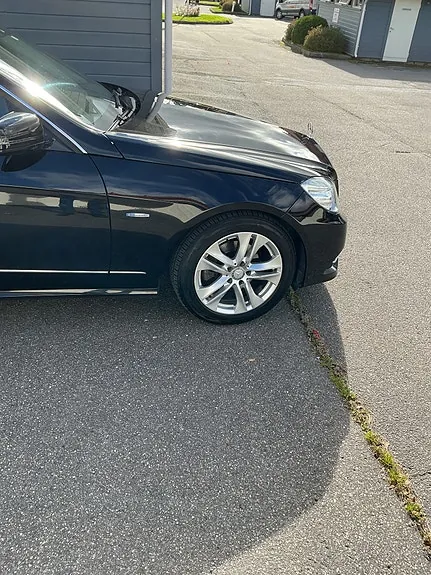 Mercedes-Benz E200 D 2010 photo 3