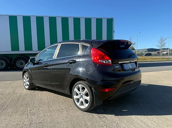 Ford Fiesta 2011 photo 5