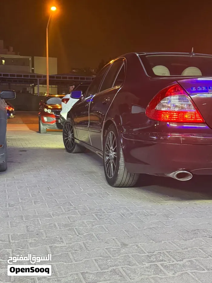 Mercedes-Benz E-Class 2009 photo 4