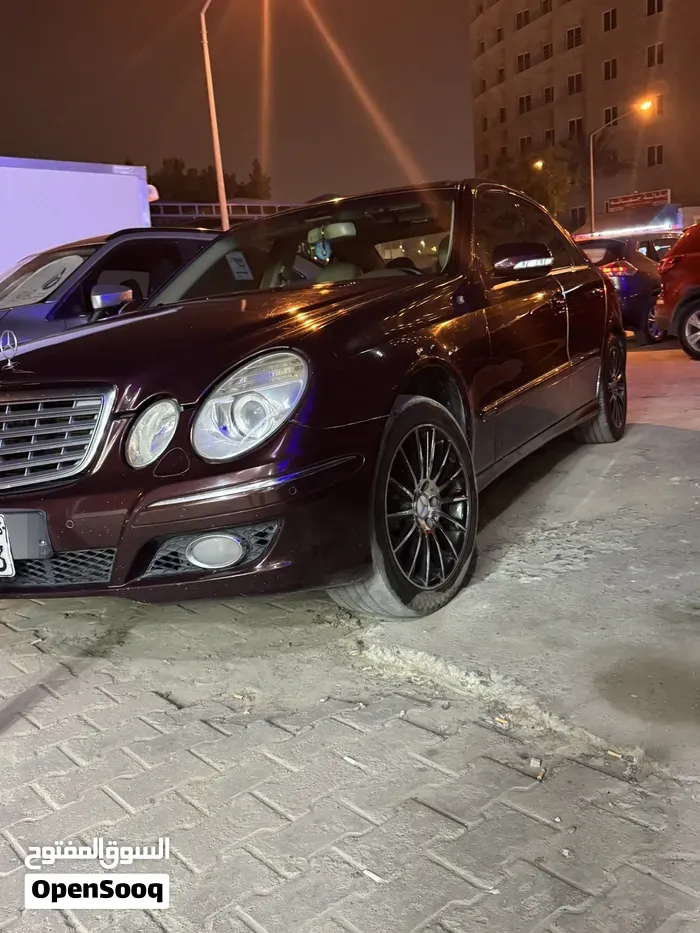 Mercedes-Benz E-Class 2009 photo 2