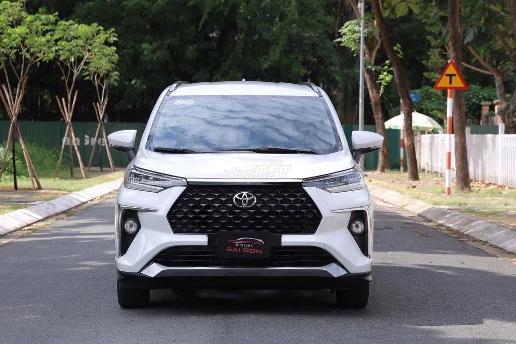 Toyota Veloz Cross