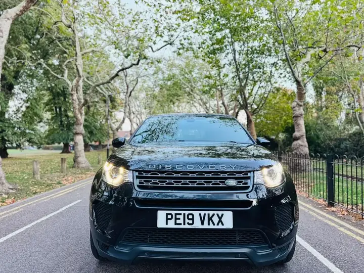 Land Rover Discovery Sport 2019 photo 2